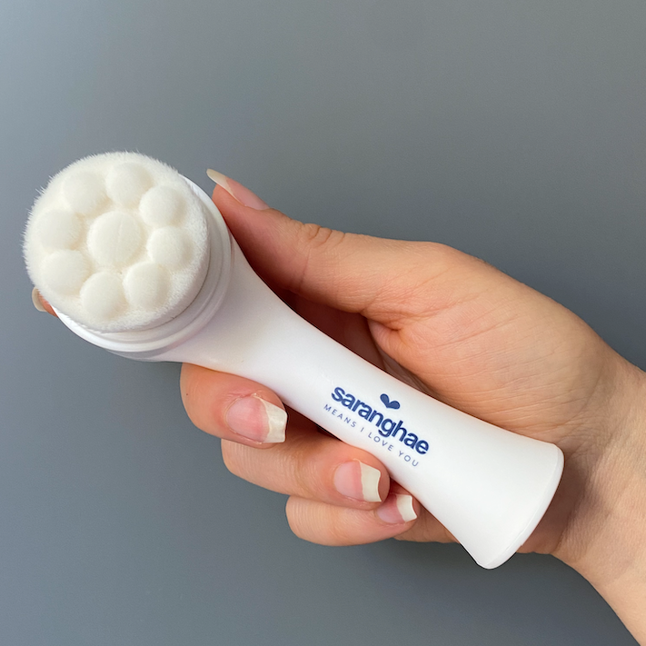 Free Gift With Purchase: Pore Exfoliating Facial Brush