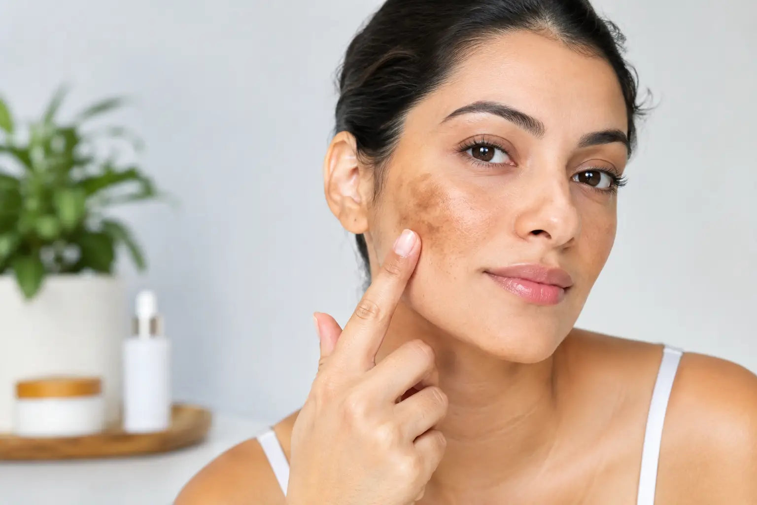 A Guide to Facial Hyperpigmentation That Works